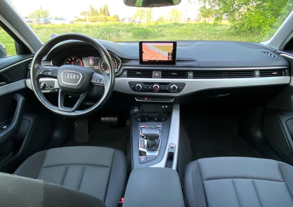 Audi A4 cena 82500 przebieg: 145000, rok produkcji 2018 z Grudziądz małe 46